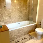Sea View Penthouse Daire Larnaca
