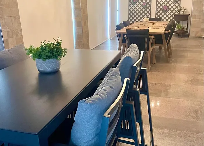 Sea View Penthouse アパート *